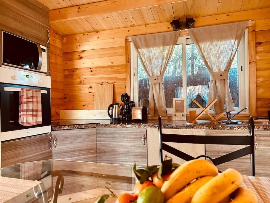 Chalet Bois Jacuzzi Bessan Eksteriør billede
